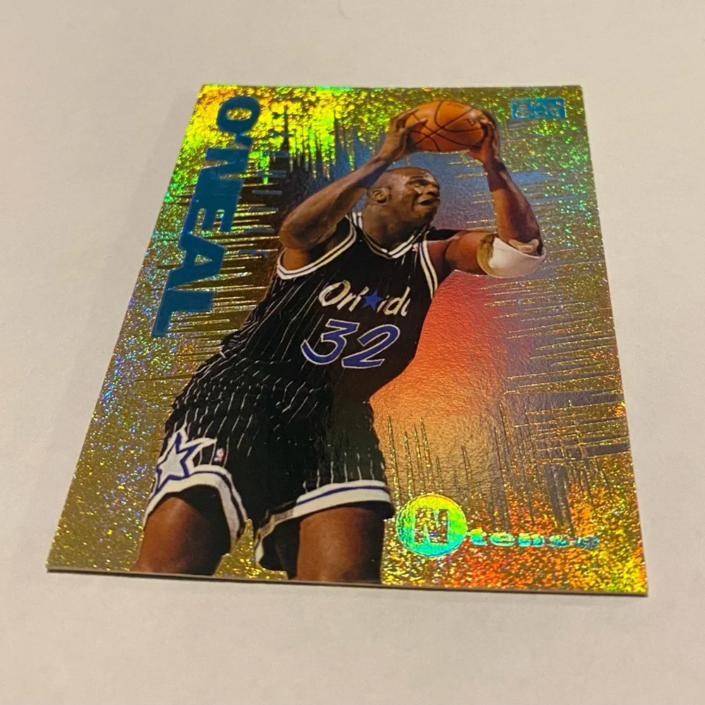 Shaquille ONeal Rare! 1995 Skybox Gold Holo insert Basketball Card